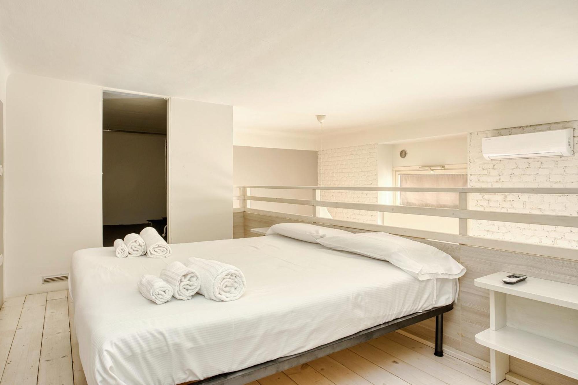 Modern Loft Near Bosco Verticale Milano Eksteriør billede